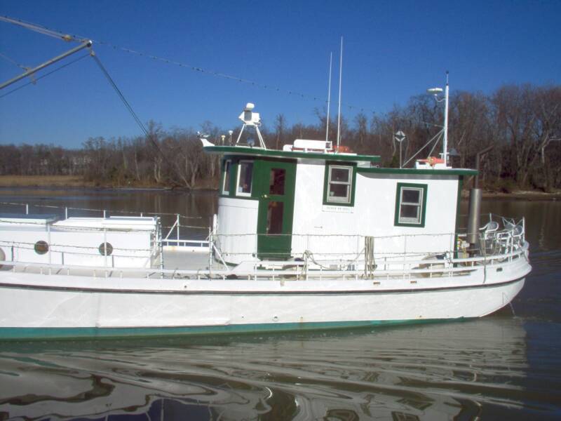 wooden oyster boat on neabsco creek.jpg