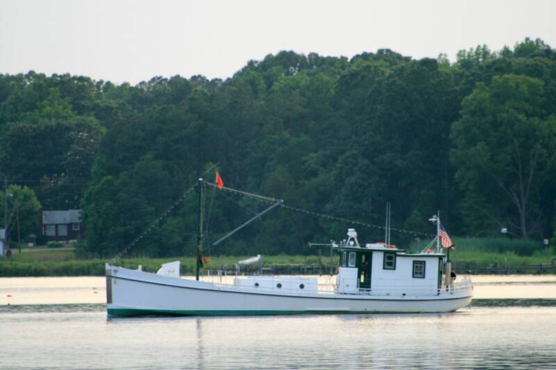 Oyster Buyboat Photo by Stacie Stinnette.jpg